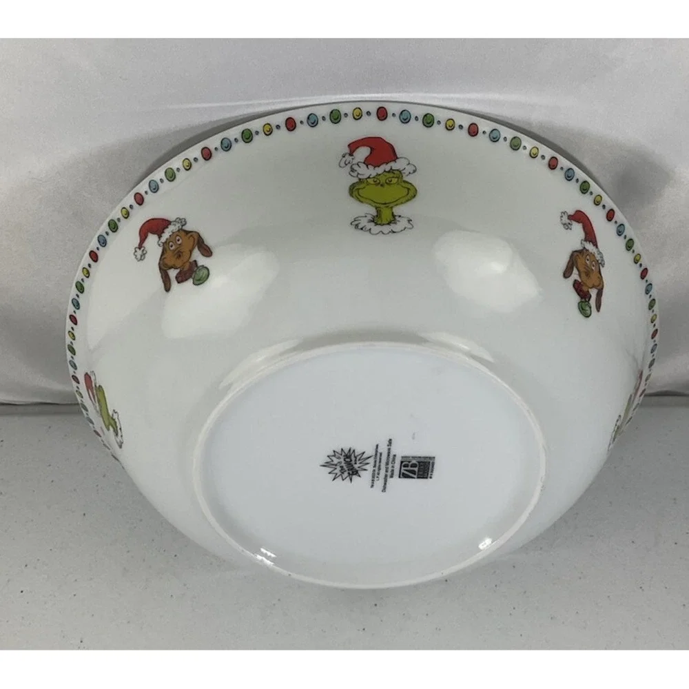 Dr. Seuss The Grinch Who Stole Christmas With Max Large Serving Bowl 9inch